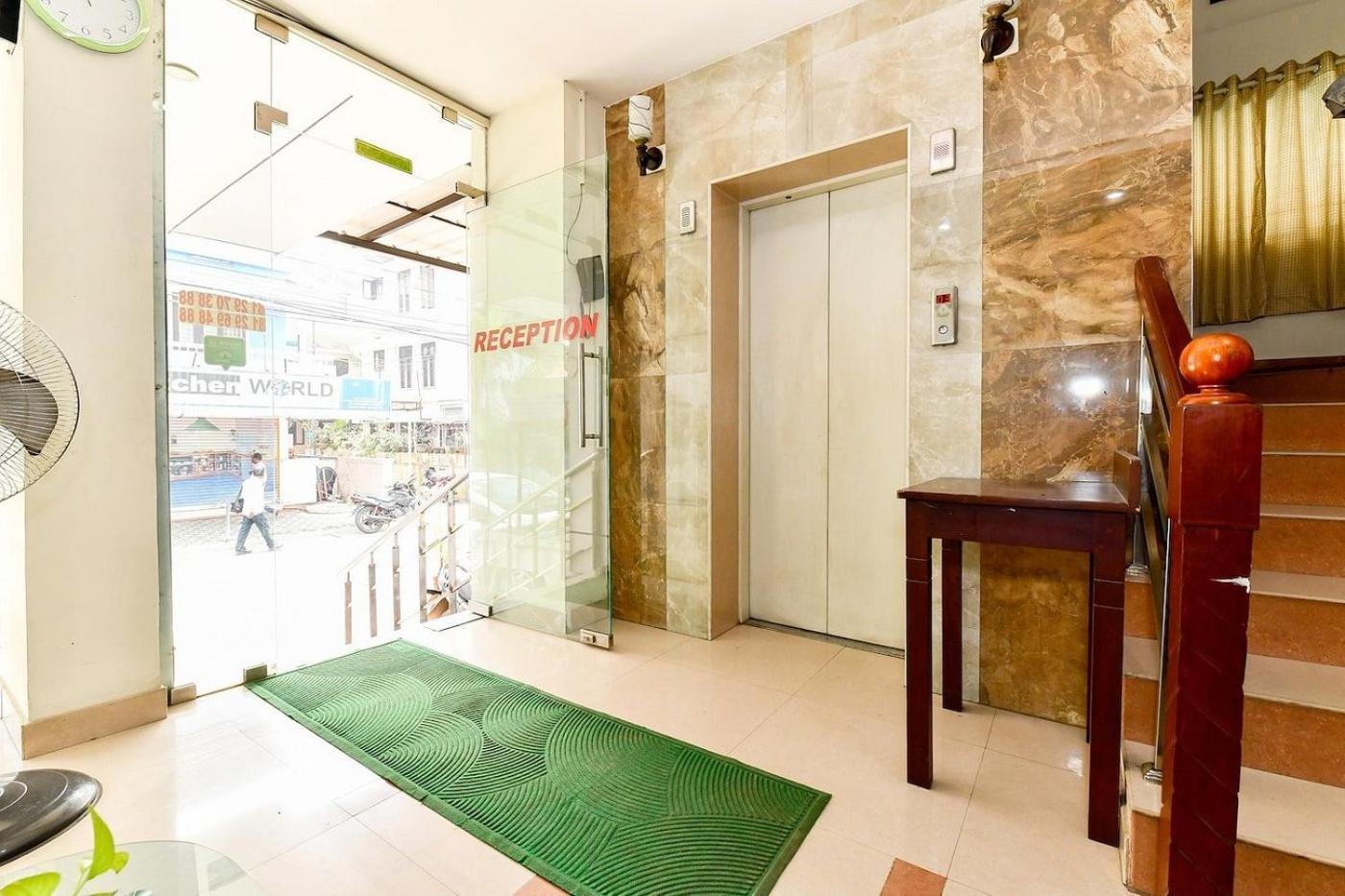 Metro Kochin Business Hotel Εξωτερικό φωτογραφία