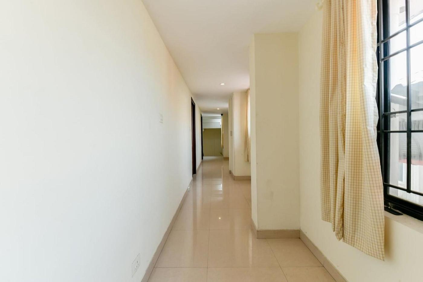 Metro Kochin Business Hotel Εξωτερικό φωτογραφία