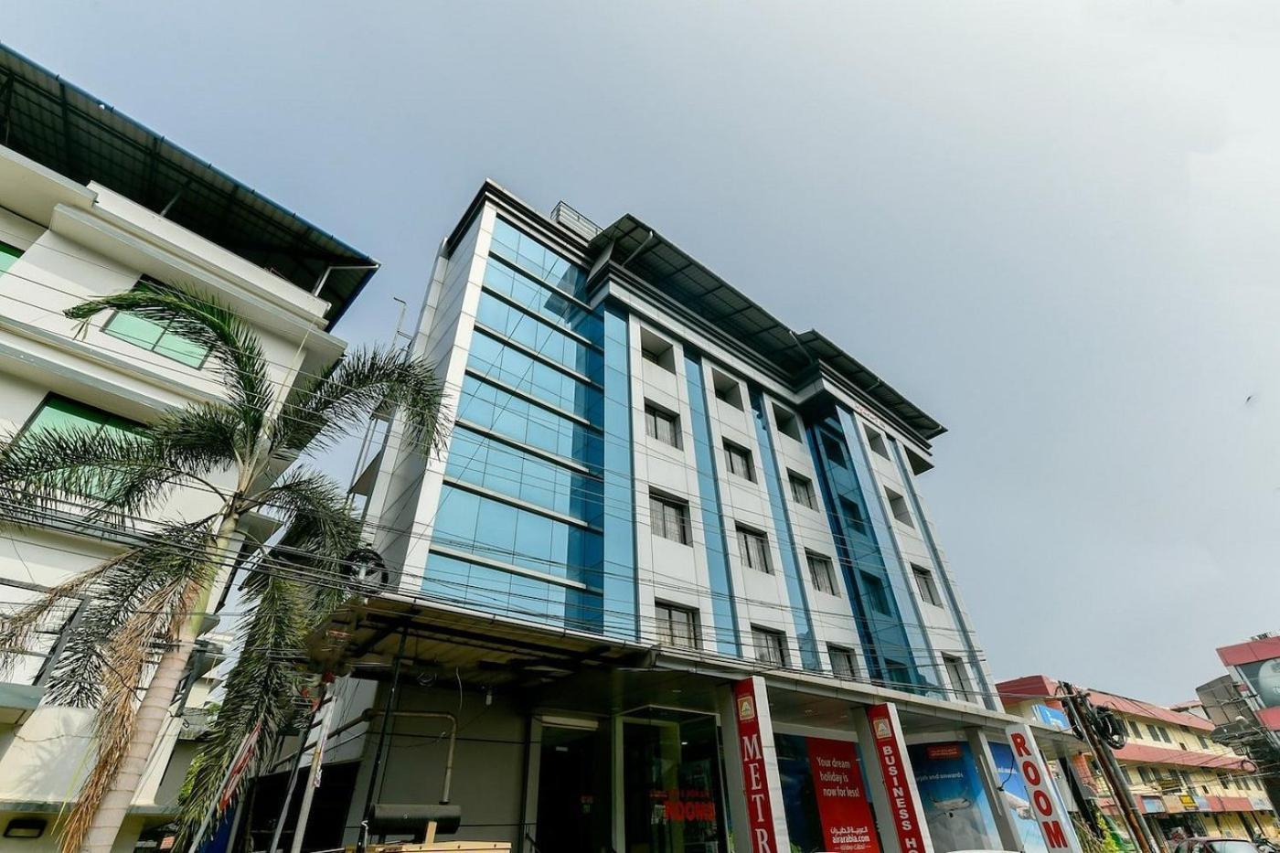 Metro Kochin Business Hotel Εξωτερικό φωτογραφία