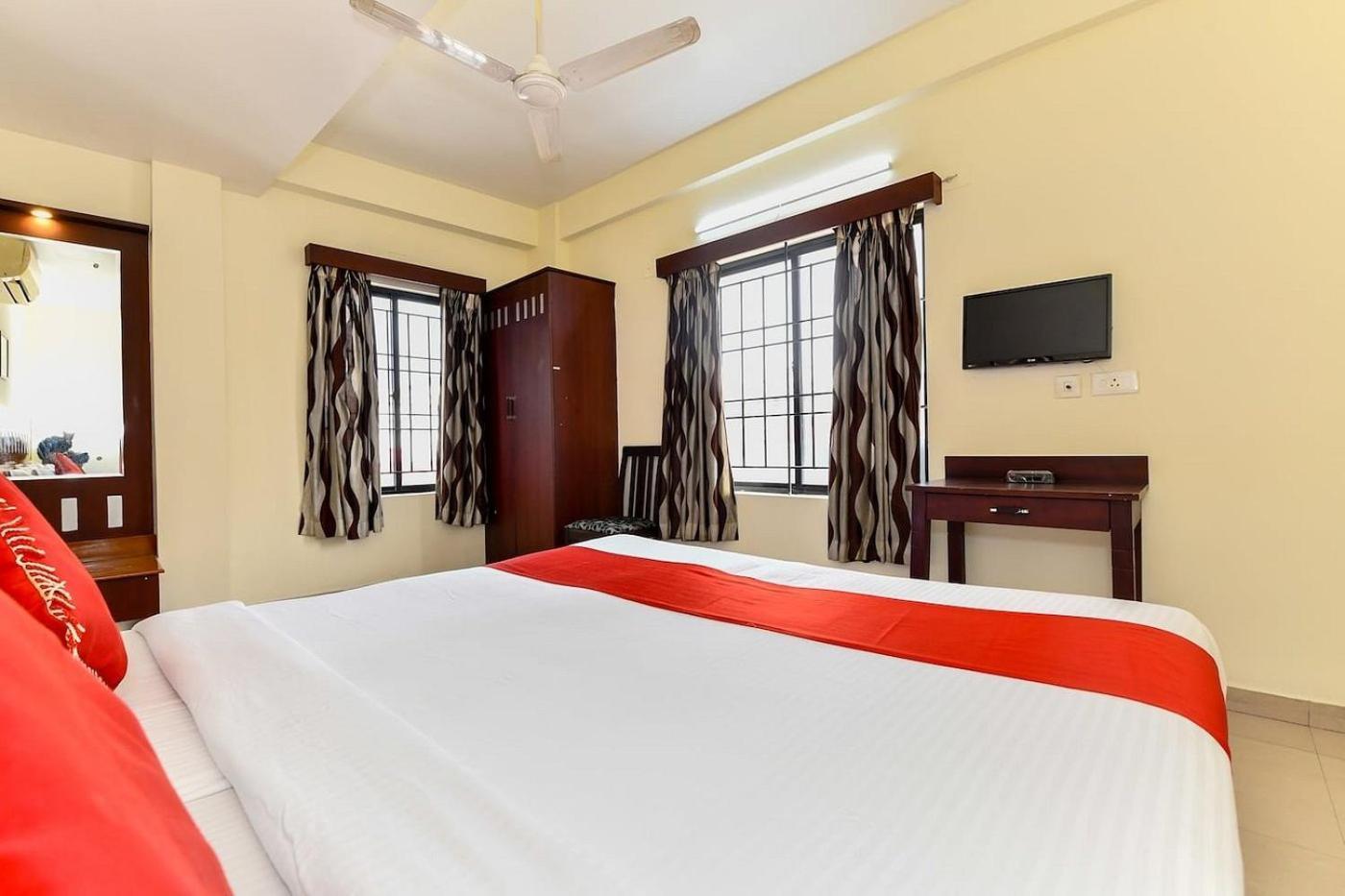Metro Kochin Business Hotel Εξωτερικό φωτογραφία