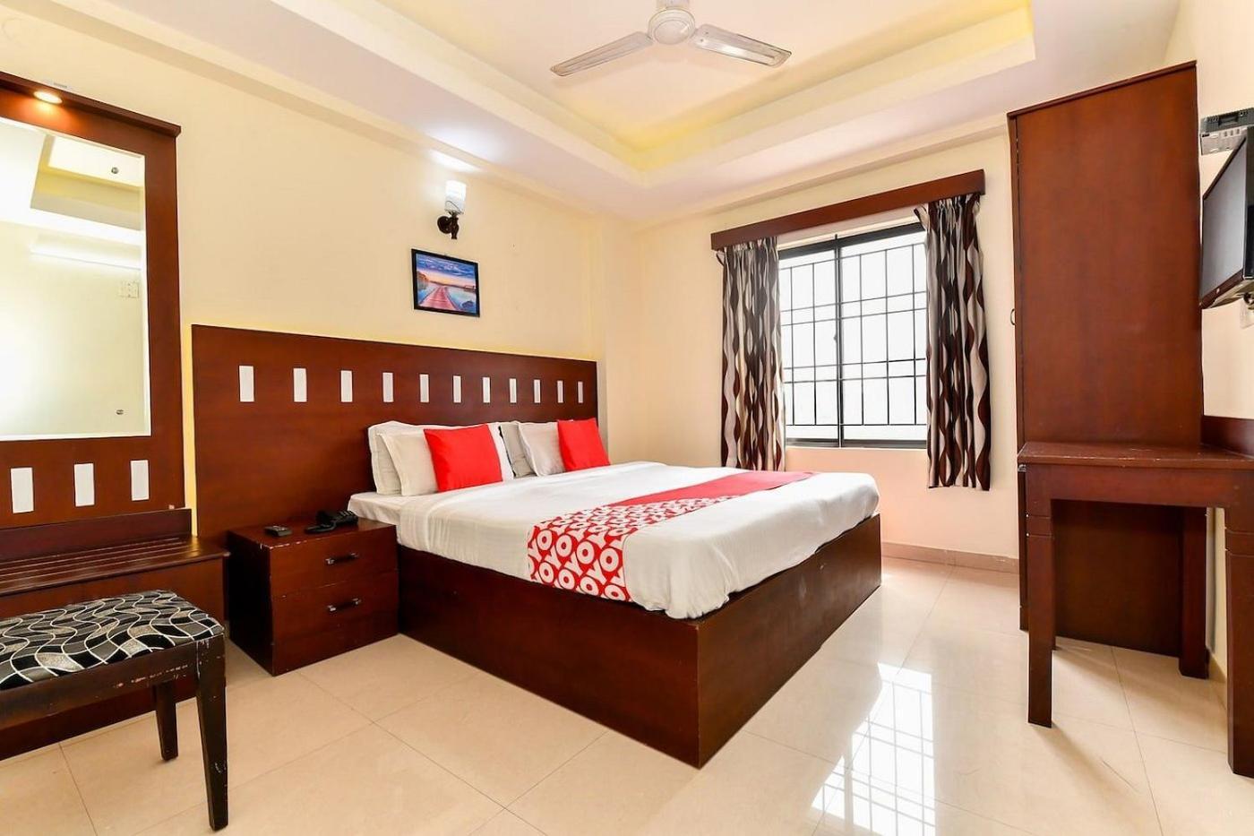 Metro Kochin Business Hotel Εξωτερικό φωτογραφία